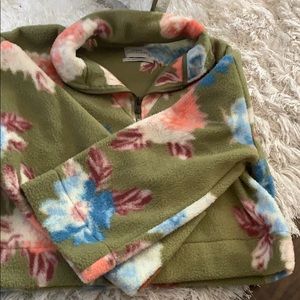 UO Oversized Cropped Sweater